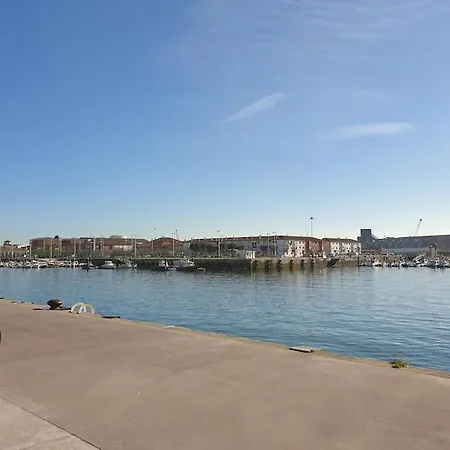 Con Garaje. Luminoso Y Confortable * Santander