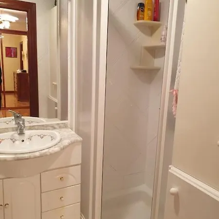 Con Garaje. Luminoso Y Confortable Santander