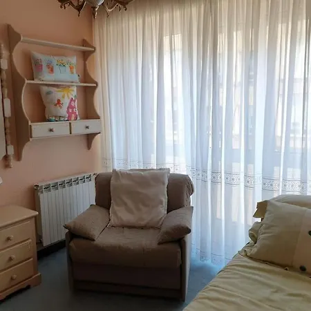 Apartamento Con Garaje. Luminoso Y Confortable *