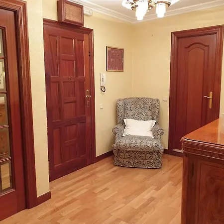 Con Garaje. Luminoso Y Confortable