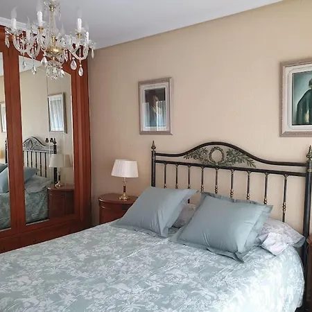 Con Garaje. Luminoso Y Confortable *