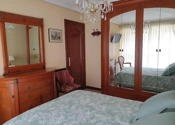 דירה Con Garaje. Luminoso Y Confortable *