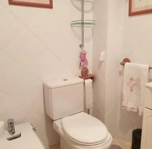 Con Garaje. Luminoso Y Confortable * סנטנדר