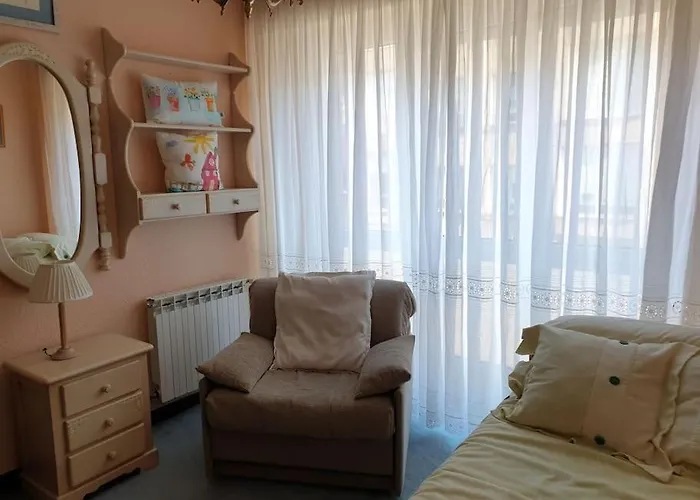 דירה Con Garaje. Luminoso Y Confortable *