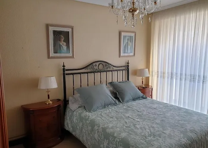 דירה Con Garaje. Luminoso Y Confortable *