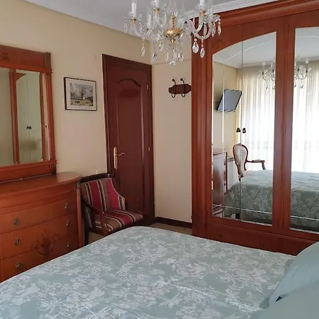 Apartamento Con Garaje. Luminoso Y Confortable *