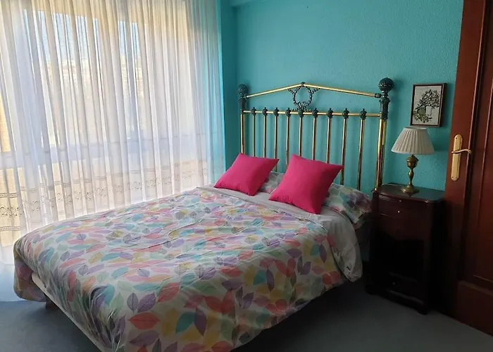 Con Garaje. Luminoso Y Confortable Santander