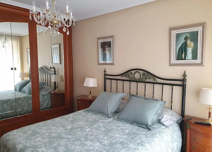 Con Garaje. Luminoso Y Confortable *